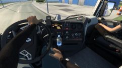 Animated hands on the steering wheel for all trucks 3