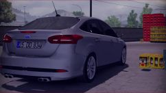 Ford Focus-3 Sedan 1