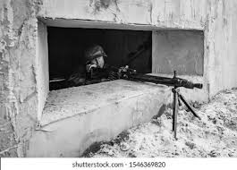 3+ Thousand Machine Gunners Royalty ...